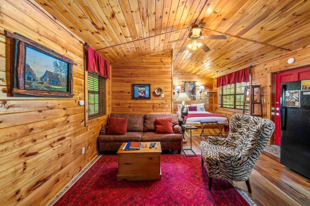 Cabin 5 Studio Cabin With Hot Tub, Water View And Fire Pit سيفيرفيل المظهر الخارجي الصورة